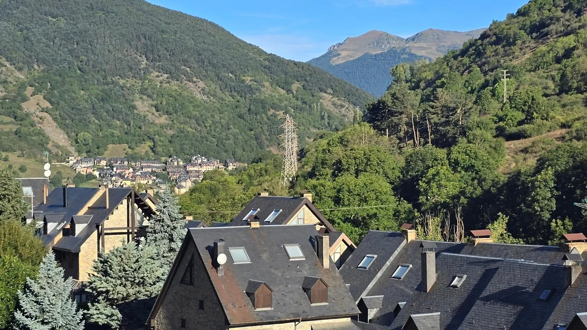 Tuca Apartamento 2 Dormitorio Baqueira, Totalmente Equipado Betrén Daire